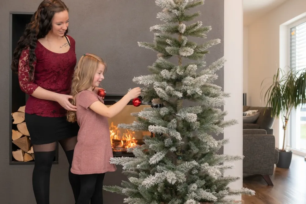 Weihnachtsbaum Sherwood Fichte 180 cm ^ EVERGREEN Hot
