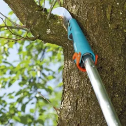 combisystem-Gartensäge 300 P mit gebogenem Sägeblatt ^ Gardena
