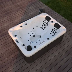 Home Deluxe Outdoor Whirlpool BEACH - Mit Treppe und Thermoabdeckung Sale
