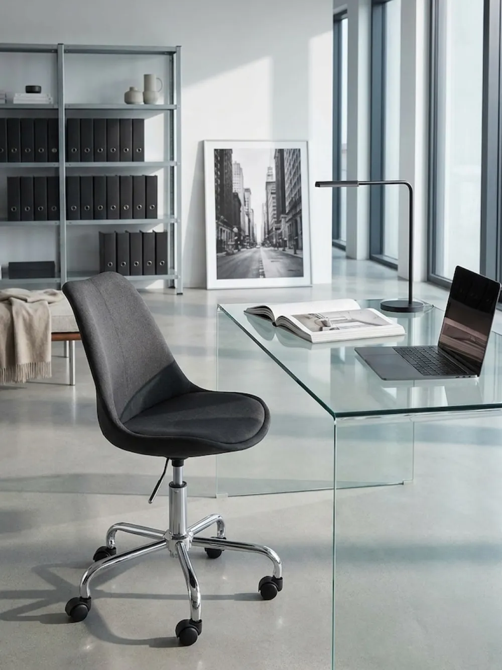 KADIMA DESIGN Schalenstuhl MESCHIO für Homeoffice, 360° Drehfunktion, max. 110 kg Belastung, in verschiedenen Farben Schwarz Outlet