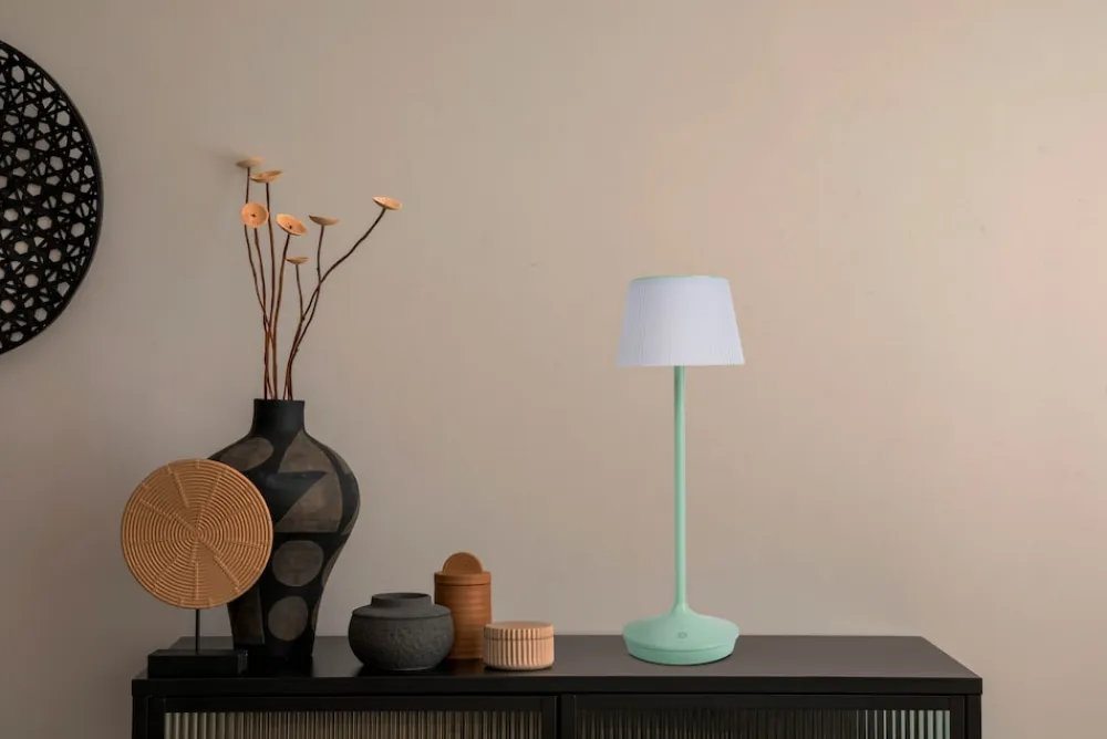 Näve LED / CCT Solar-/ Akkutischleuchte "EMMI" H: 38cm mint Best