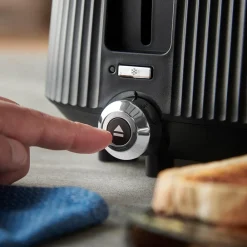26760-56 Brontë black Toaster (2-Scheiben-Toaster, 980 Watt, 6 Bräunungsstufen, Lift & Look-Funktion, Hebefunktion, Auftau-, Aufwärm- und Stoppfunktion, Brötchenaufsatz) ^ Russell Hobbs New