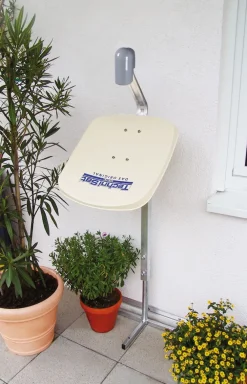 Technisat Balkonständer 33/45 | Dreibein Halterung für Satellitenantenne?