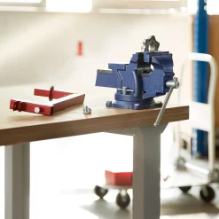 TecTake ® Schraubstock, aus Gusseisen, 360° drehbar, 2 Arretierungsschrauben, 3 Anschraublöcher