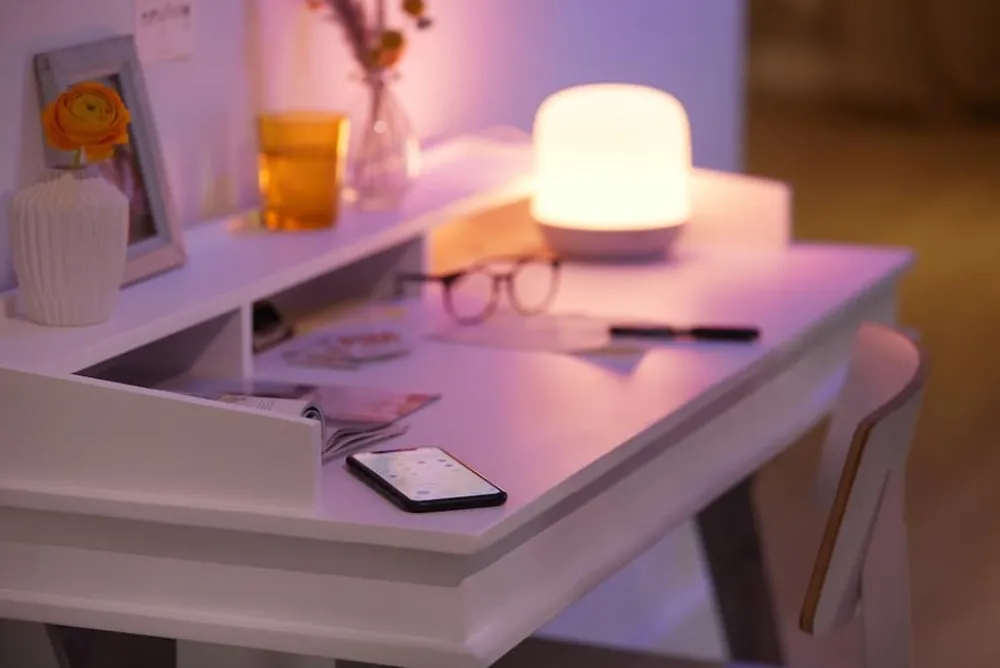 WiZ Hero Portable Tischleuchte Tunable White&Colour Weiß. ^ Signify