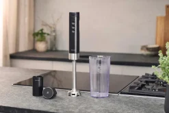 Zwilling XTEND Stabmixer-Set (100 Watt, kabellos, batteriebetrieben, 3 Geschwindigkeitsstufen, Soft-Start-Funktion, Winglet-Klinge, 600-ml-Mixbecher aus Kunststoff, Ladestation mit Powerbank-Funktion, 12V Lithium-Ionen-Akku, USB-Ladekabel, Schwarz) Discount